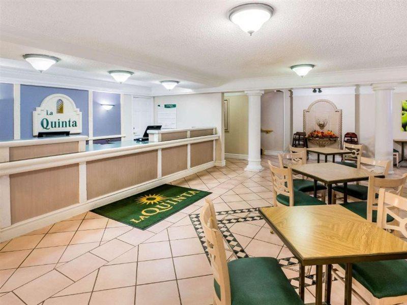 La Quinta Inn By Wyndham Lufkin Exterior photo